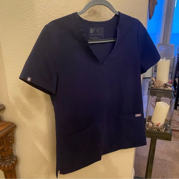FIGS Women Navy V-Neck Technical Collection Scrub Top Size Small - Picture 3 of 7